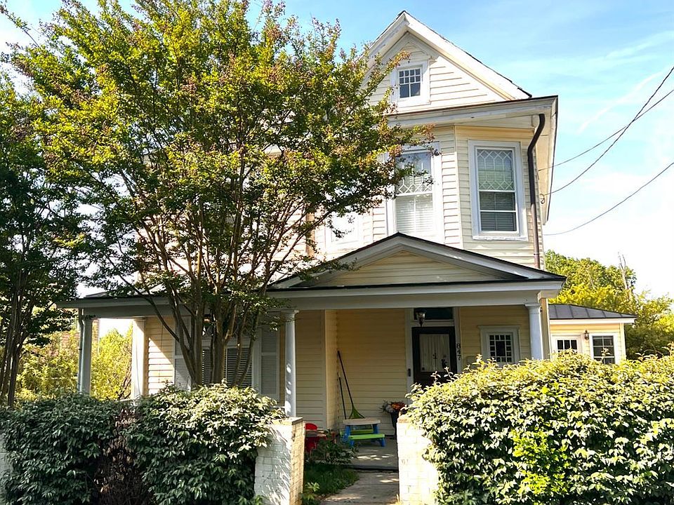1st image of 847 Belmont St