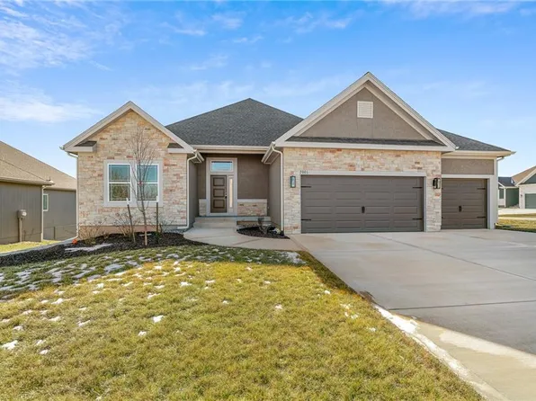 7001 NE 103rd St, Kansas City, MO 64156