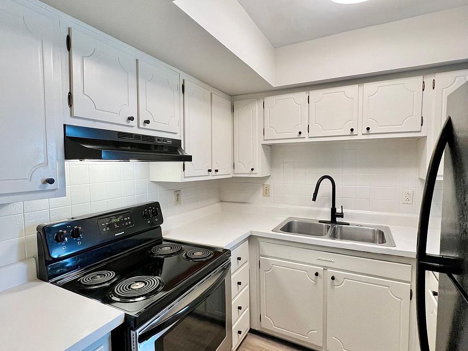 1st image of 184 Old Park Ave APT 14