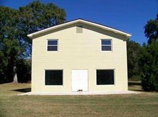 14 Church St, Cochran, GA 31014