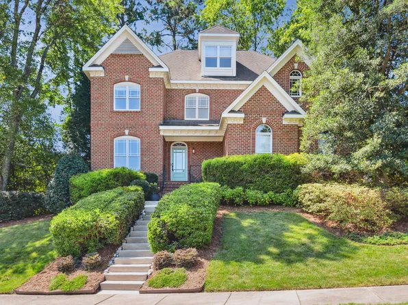 5639 Bennettwood Ct, Raleigh, NC 27612