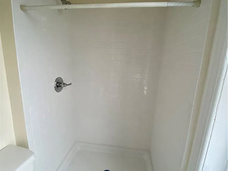 8 Franklin Ave #1 — Photo 5