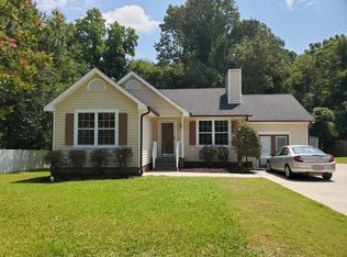 904 Cotten Farm Dr, Fuquay Varina, NC 27526