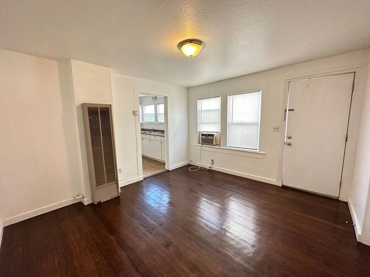 329 B St — Photo 2