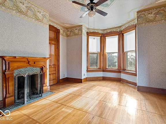15th image of 524 W Sycamore St