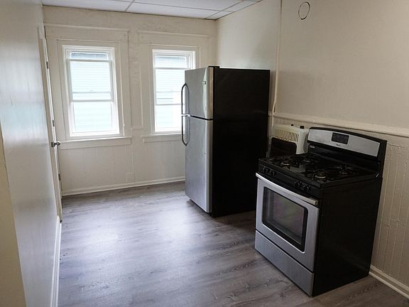 4th image of 1497 Hertel Ave APT 7