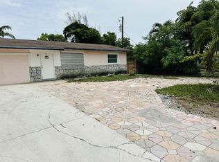 3893 Allison Ct, Lake Worth, FL 33461