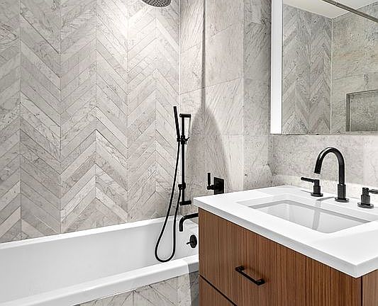 5th image of 529 Park Pl #402