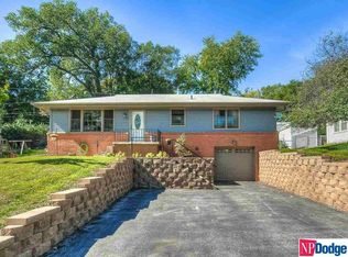 1904 Freeman Dr, Bellevue, NE 68005