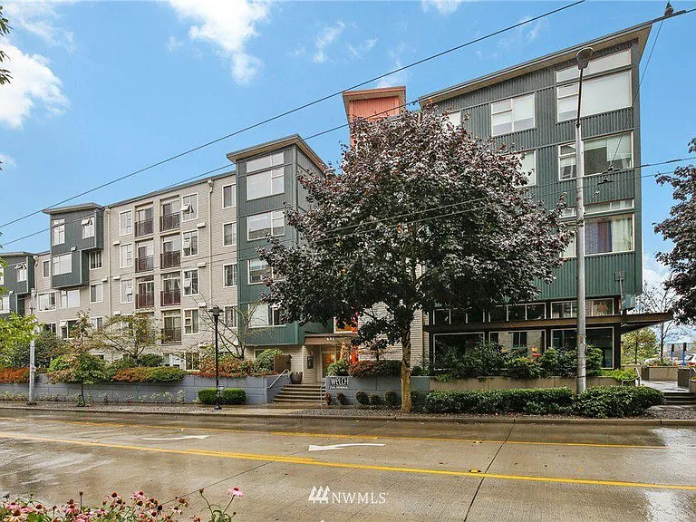 425 23rd Ave S #A212 — Photo 1