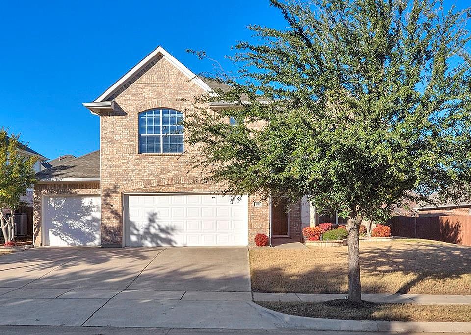 1st image of 916 Sequoia Way