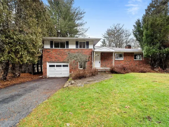 5 Lawson Ct, Binghamton, NY 13905