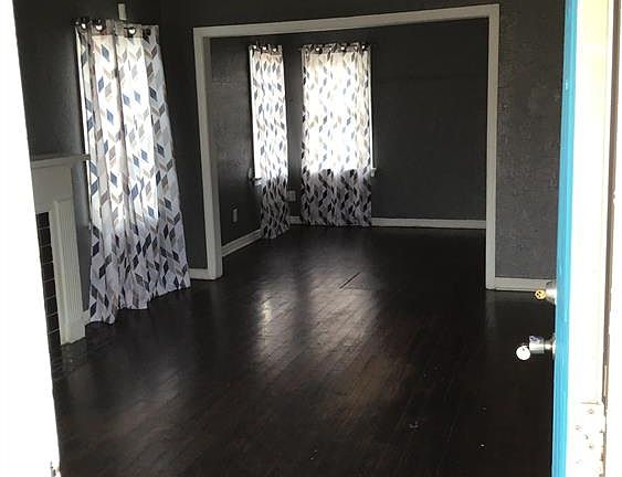 2nd image of 2300 Granada Blvd