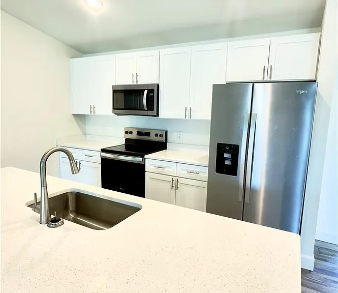 532 NW 18th Ave — Photo 3