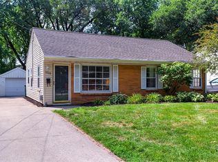 1022 69th St, Windsor Heights, IA 50324