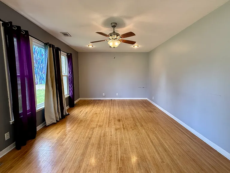 3404 Durrett Dr — Photo 3