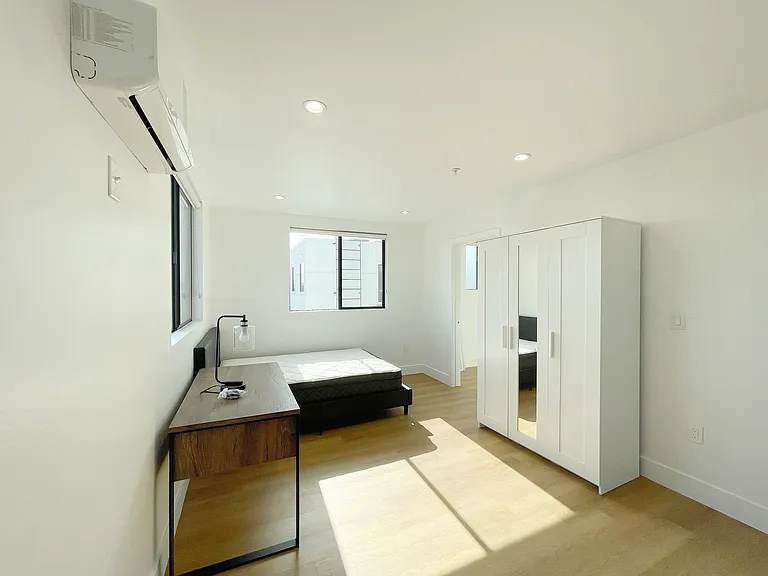 3100 S Normandie Ave — Photo 26