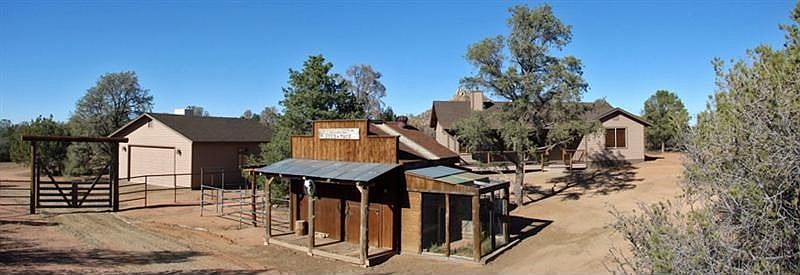 Live the Old West in elegant fashion