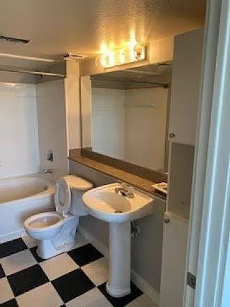 245 Madison Ave #405 — Photo 8