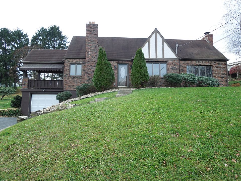 Beautiful curb appeal!