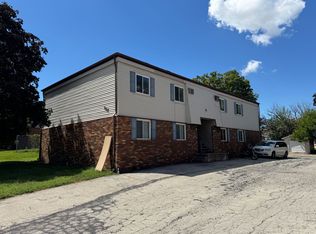 607 Hillview Dr APT 3, Normal, IL 61761
