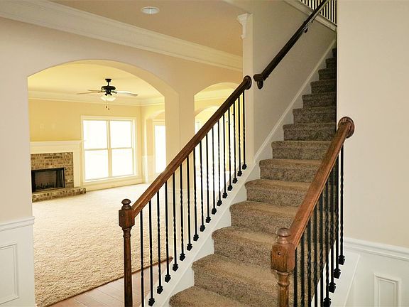 3rd image of 339 Cambrian Dr