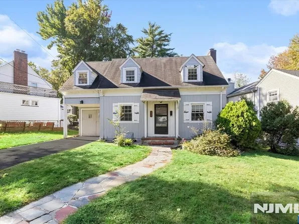 694 Northumberland Road, Teaneck, NJ 07666