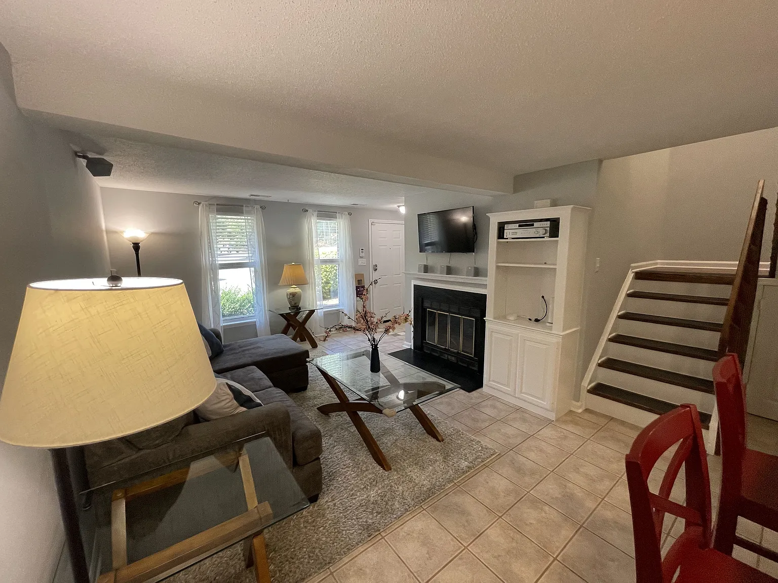 3 bed, 2.5 bath, 1320 sqft, $1,995 — Photo 4