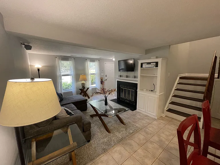 Living Room (opposite corner from entrance)