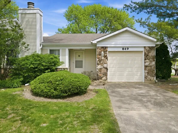 849 Colony Lake Dr, Schaumburg, IL 60194