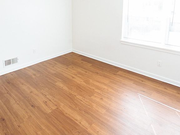 4th image of 501 W Hillsdale St