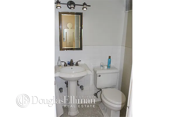 Rented by Douglas Elliman | media 34