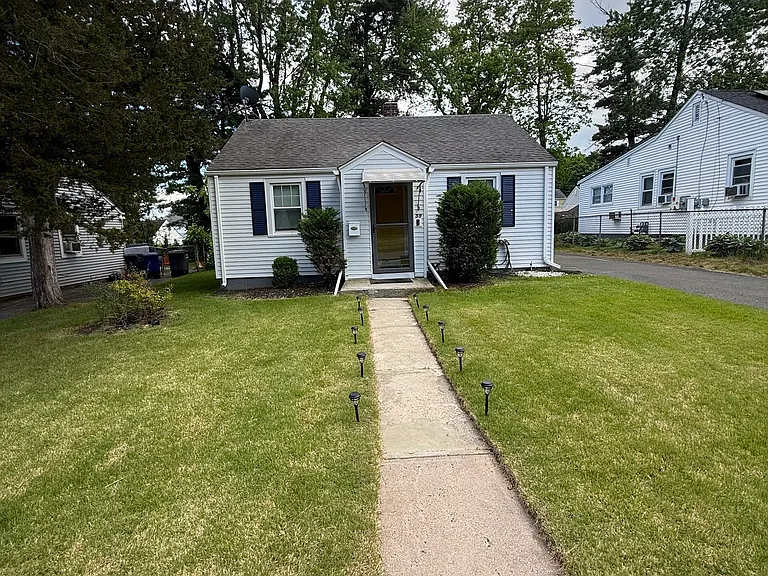 59 E Euclid St — Photo 2