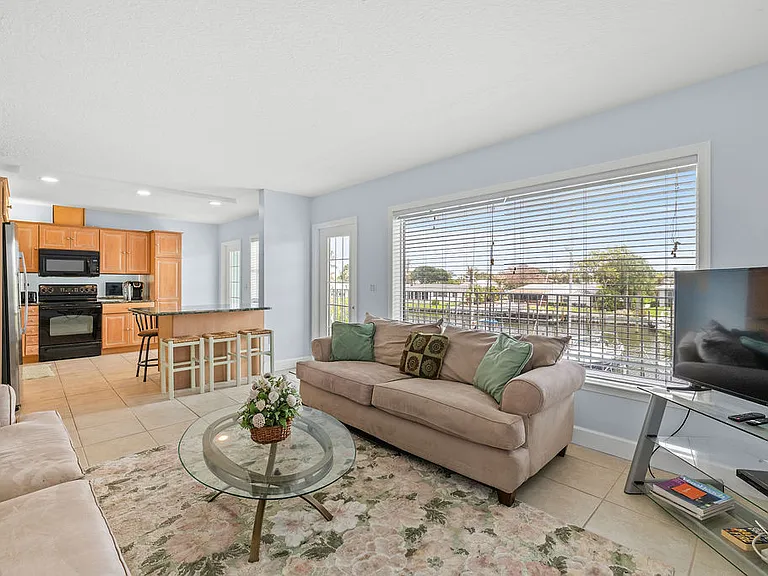 23 Royal Palm Point #B — Photo 11