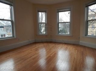 1 Banks St, Somerville, MA 02144
