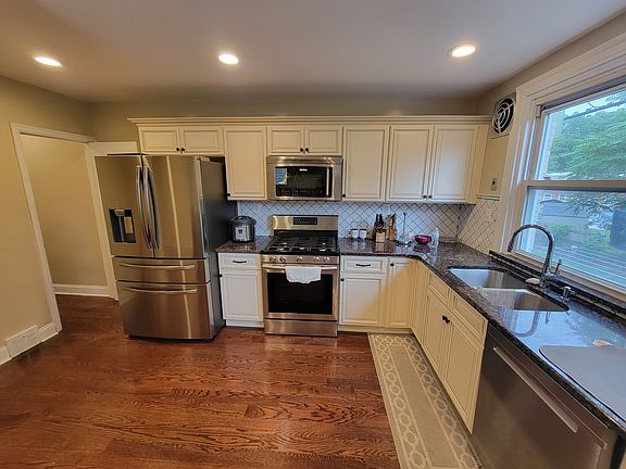 5th image of 614 E Tabor Rd