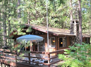 8004  Cedar Cir, Wawona, CA 95389