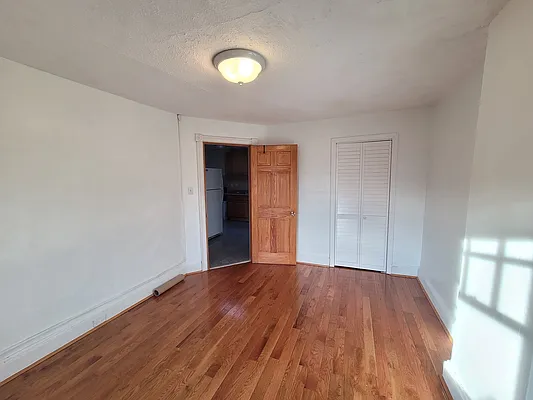 Rented by Bouklis Group | media 11