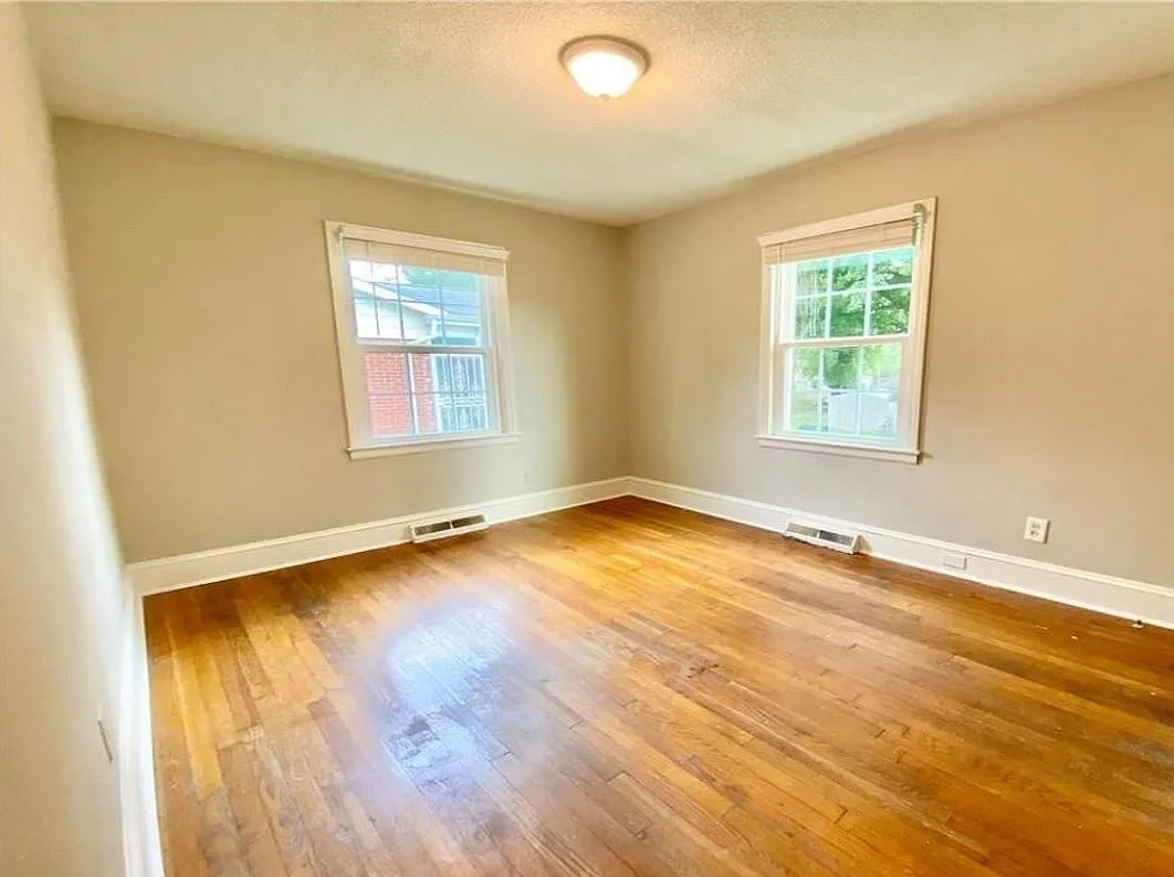 3834 Whitehall Dr — Photo 4