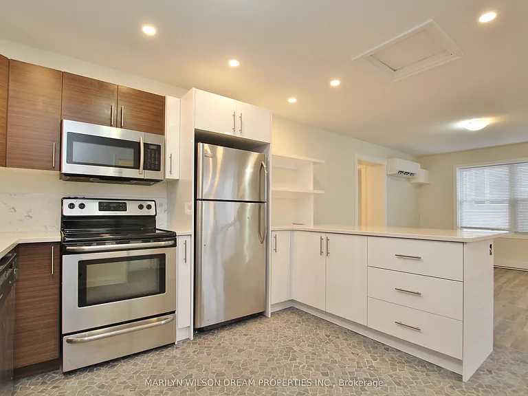 35 Donald St #3 — Photo 6