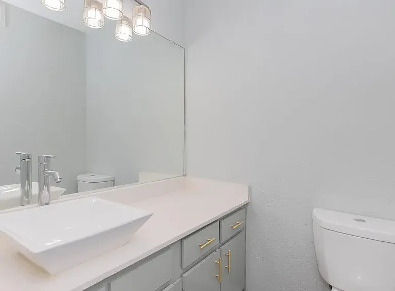 Galleria Flats Apartments — Photo 20