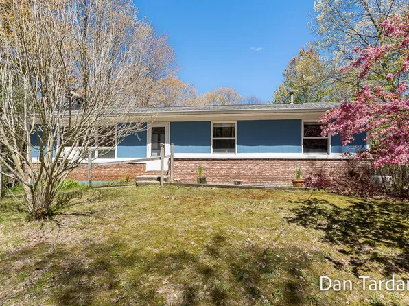 2300 Judson Rd, Spring Lake, MI 49456