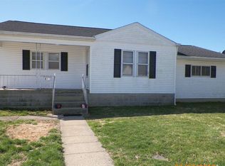 611 E 1st Ave, Huntingburg, IN 47542