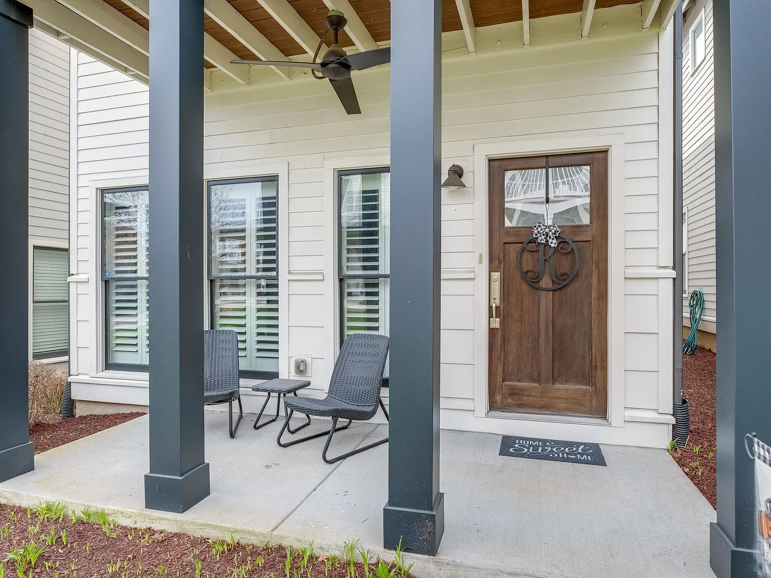 3 bed, 2.5 bath, 1404 sqft, $3,550 — Photo 2