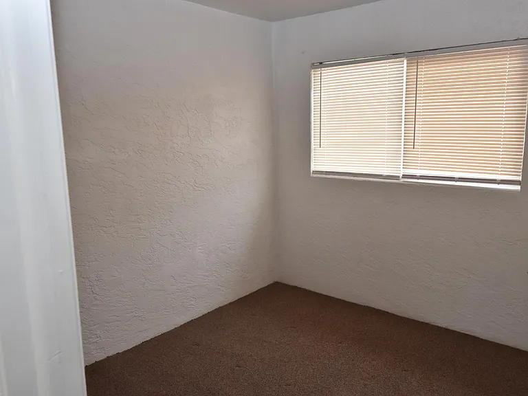 1133 Valley Manor Ct #B — Photo 8