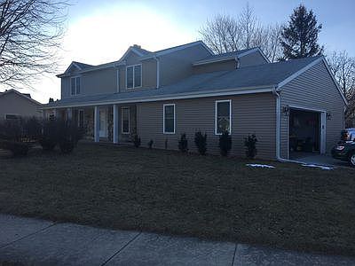 3rd image of 2104 Yvonne St