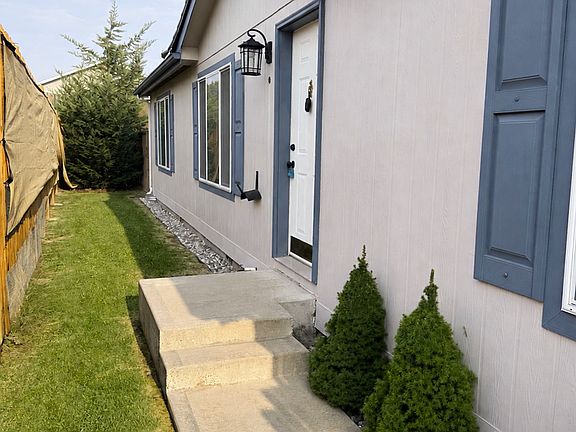 2nd image of 583 Morning View Cir