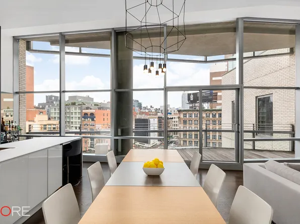 1 York Street 6E image 3 of 11