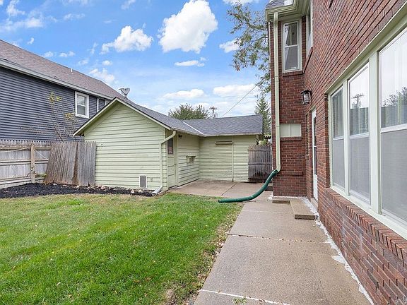 4th image of 1454 32nd Ave