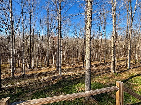 4th image of 177 Quail Hollow Rd